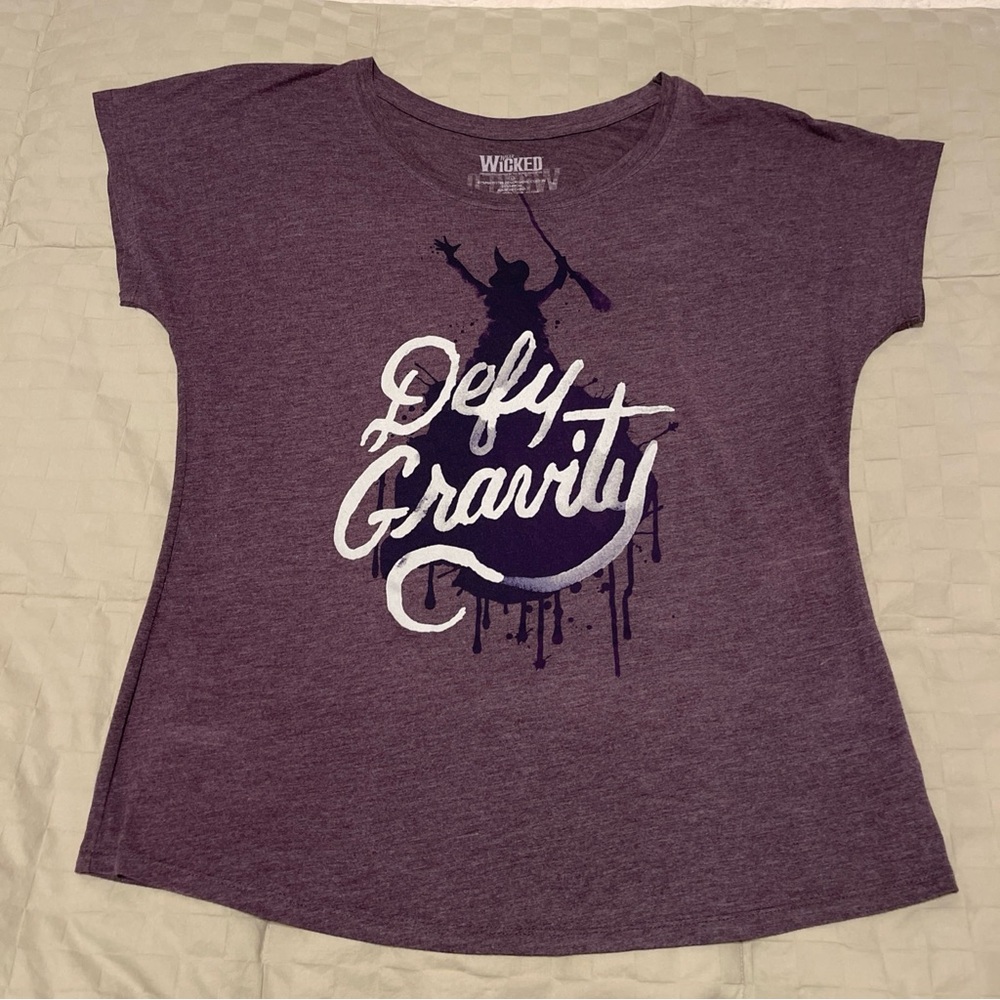Wicked The Broadway Musical Defying Gravity T-Shirt, New, Size Large. Authentic
